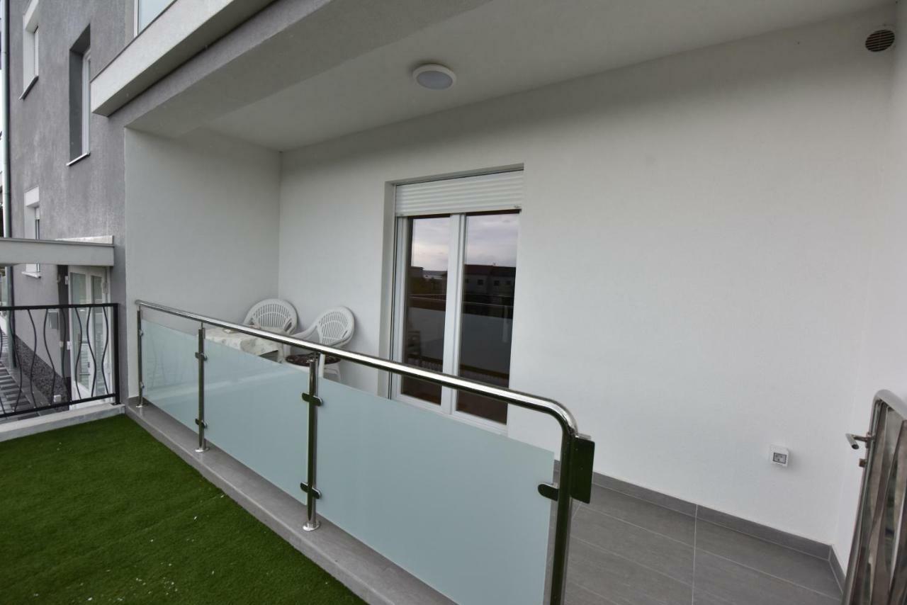 Family Apartments Podsolarsko Šibenik Exterior foto